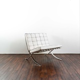 EARLY PRODUCTION BARCELONA CHAIR PRODUCED BY KNOLL INTERNATIONAL